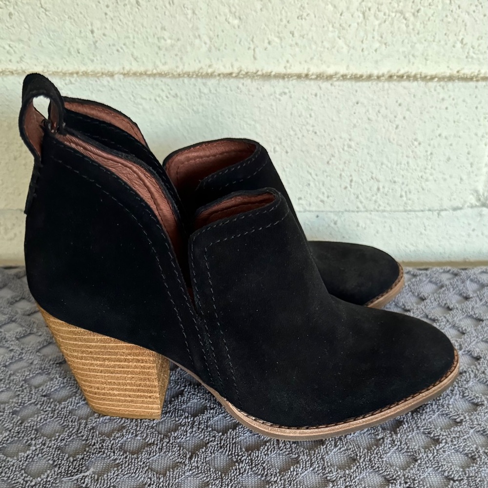 Jeffrey Campbell Rosalee Bootie Black Suede 6.5
